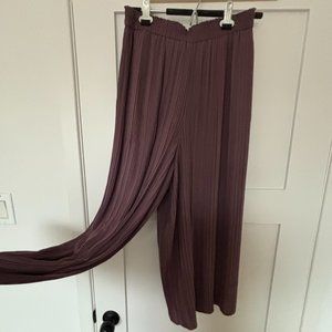Uniqlo Pleated Chiffon Skirt Pants - NWT